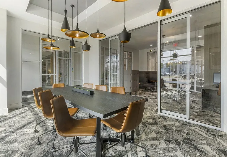 Bell South Lamar — Photo 16