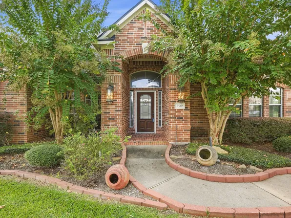 2519 Sandy Point Dr, Richmond, TX 77406
