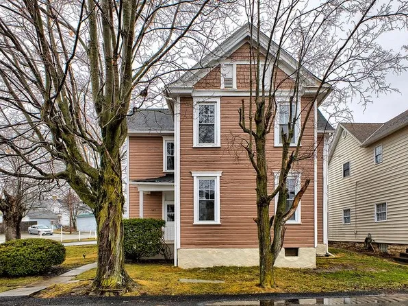 500 Painter St, Everson, PA 15631