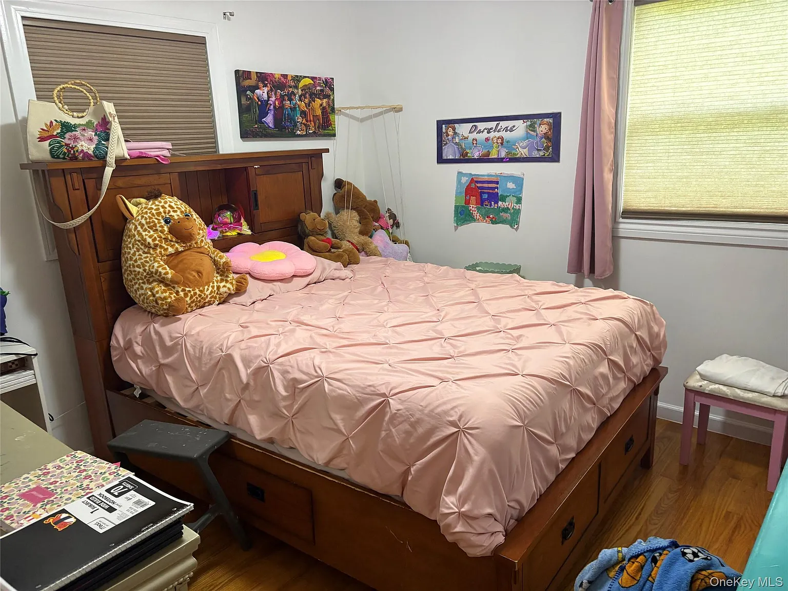3 bed, 1.0 bath, 1008 sqft, $2,800 — Photo 3