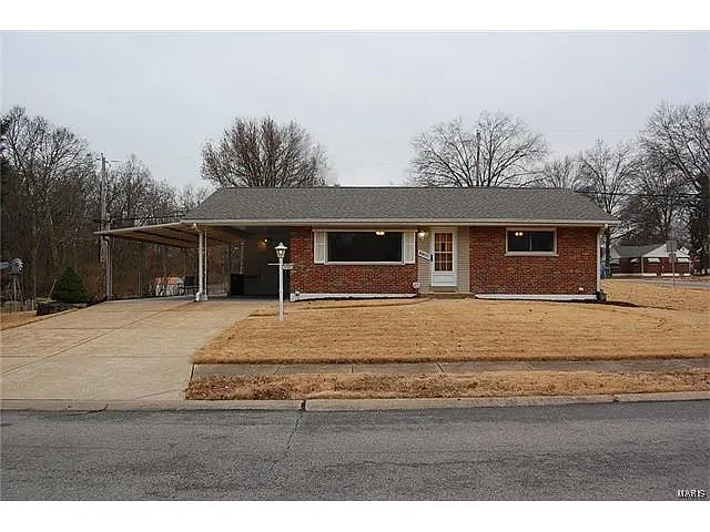 8901 Sheryl Ann Dr photo 1