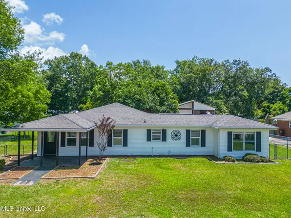 709 Gardendale Ave, Long Beach, MS 39560