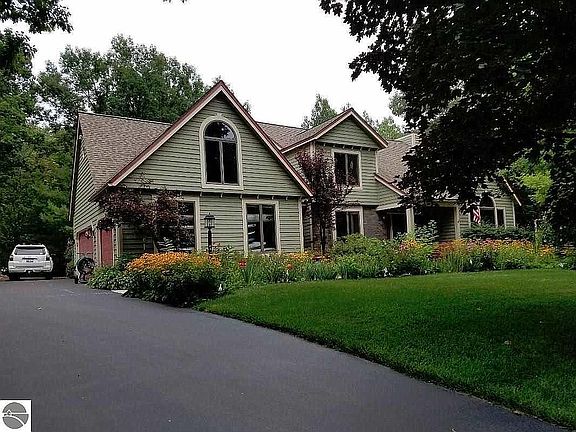 4th image of 444 Peninsula Knolls Ln