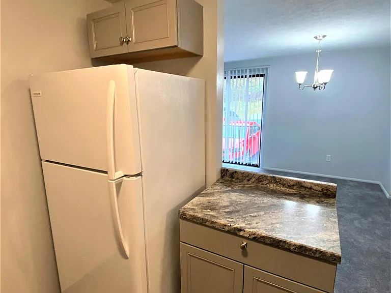 611 Brown Ave #208 — Photo 11