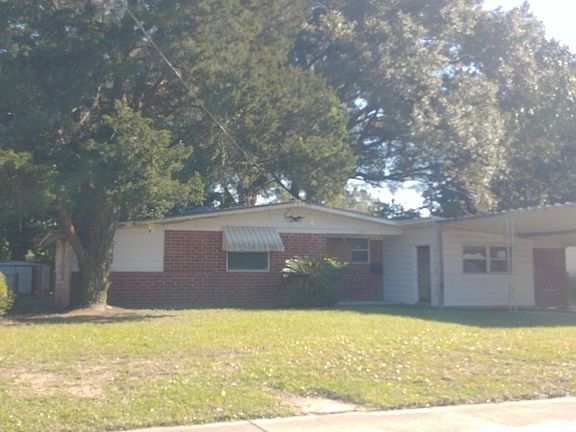 4th image of 1827 Cesery Blvd