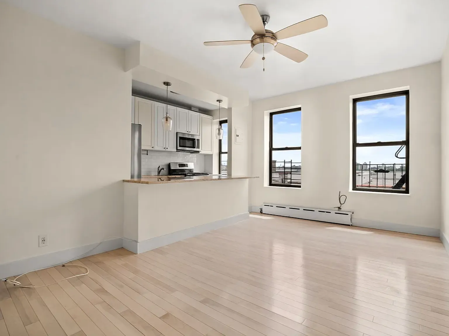 66 Saint Nicholas Pl — Photo 2