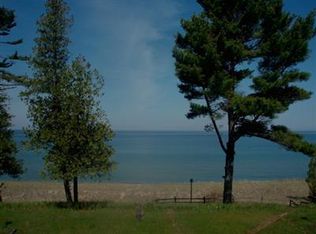 2624 Red Apple Rd, Manistee, MI 49660