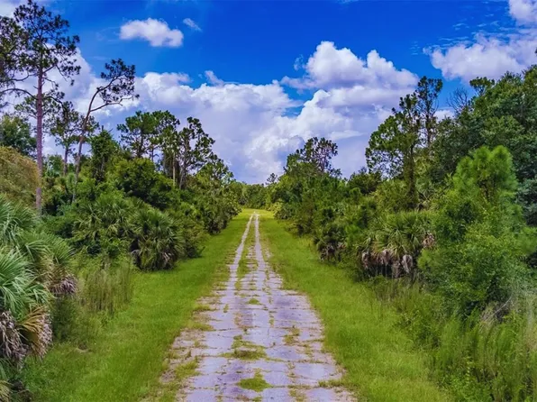 Fafton St, North Port, FL 34288