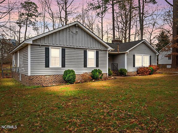 3rd image of 510 Westwood Circle