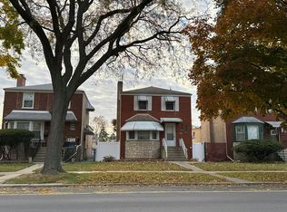 912 Bellwood Ave, Bellwood, IL 60104