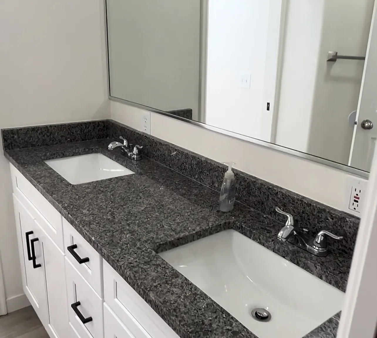2 bed, 962 sqft, $1,500 — Photo 4