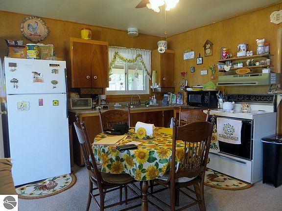 5th image of 3001 Island Lake Dr
