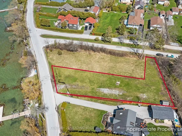 415 Lake Dr E, Georgina, ON L0E 1S0