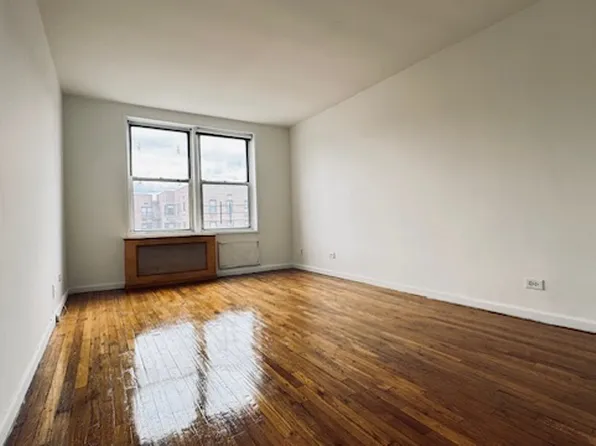 144-30 Roosevelt Avenue image 7 of 9