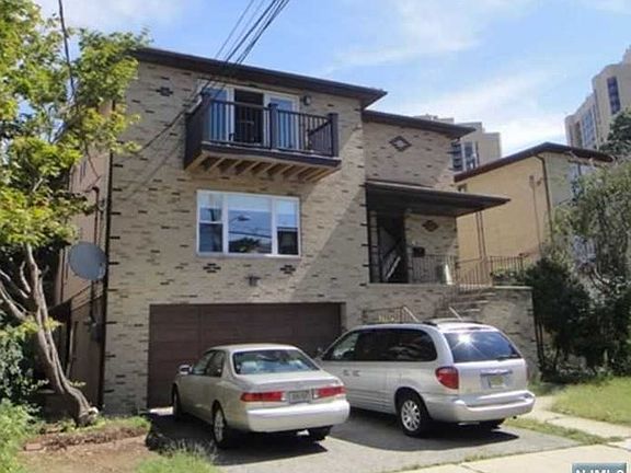 2nd image of 29 Marion Ave #2