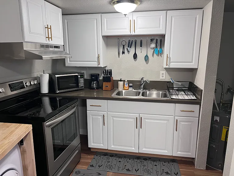 335 Tin St #A — Photo 5