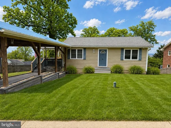 3817 Bayview Dr, Chesapeake Beach, MD 20732