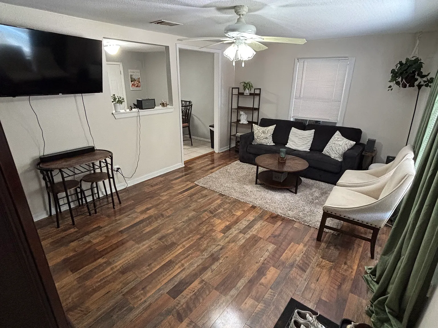 2 bed, 850 sqft, $1,200 — Photo 4