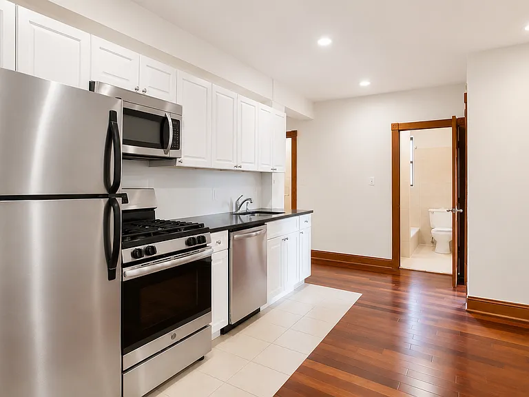 295 Convent Ave #33 — Photo 2