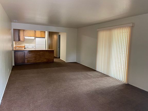 5th image of 406 Walnut St