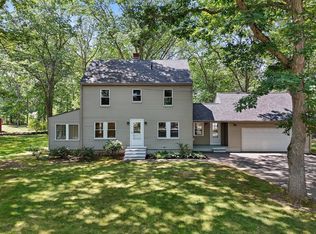 3 Coolidge Dr, Portsmouth, NH 03801