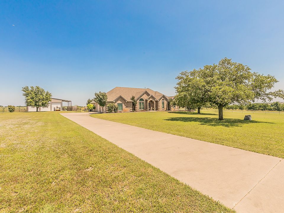 1st image of 607 Hollyridge Ln
