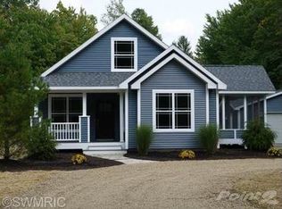 15993 Prusa Rd, Union Pier, MI 49129