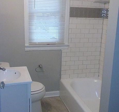 4th image of 1702 N Alton Ave