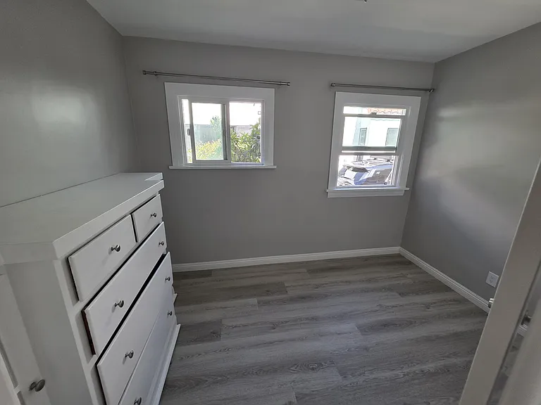 270 Newport Ave #B — Photo 15