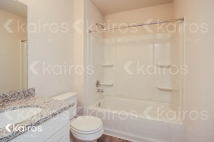 15581 Briar Forest Dr — Photo 14
