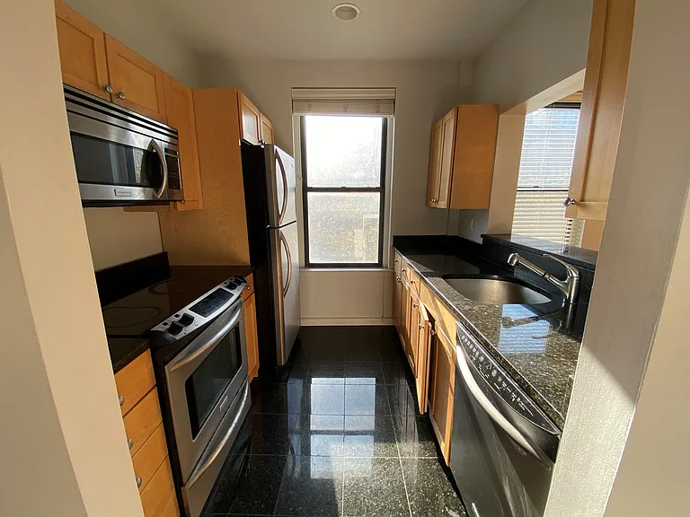 Deacon Court - 1661 Washington Street — Photo 203