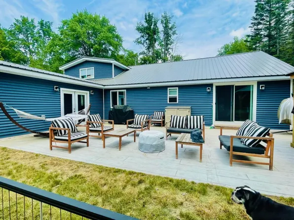 317 E Sauble Dr, Free Soil, MI 49411