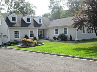 22 Hallandale Dr, Matawan, NJ 07747