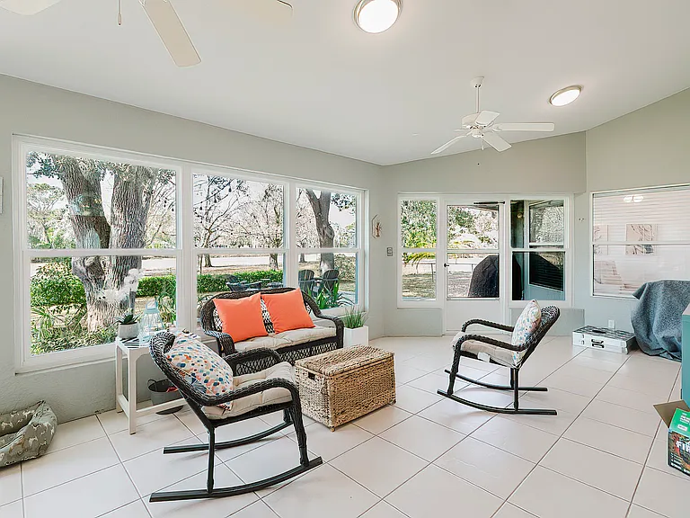 240 N Country Club Dr — Photo 39
