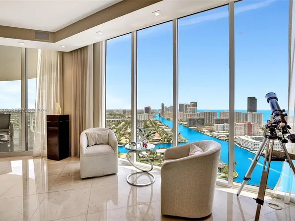 21200 Point Pl #Penthouse 2804, Miami, FL 33180