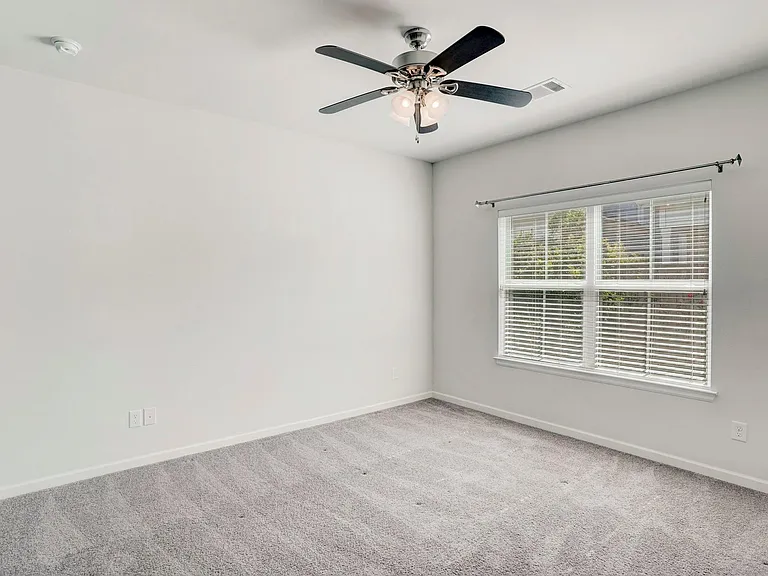 3413 Omega St — Photo 12