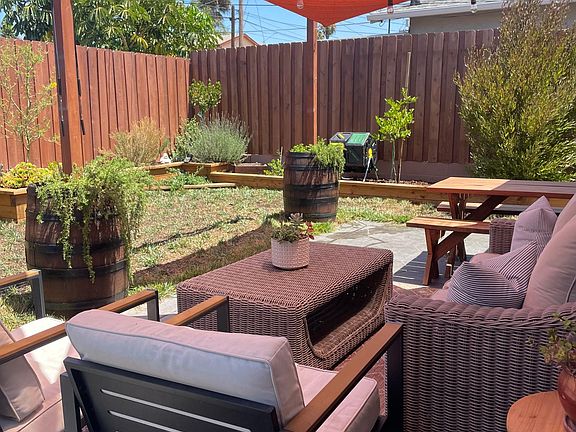 2nd image of 4172-74 Pepper Dr