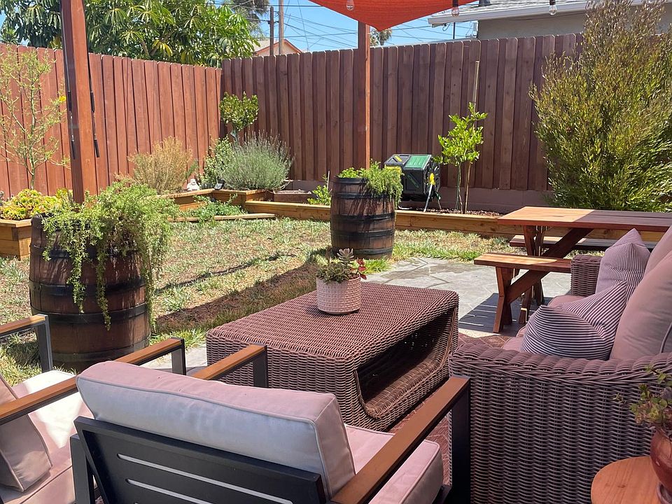 1st image of 4172 Pepper Dr