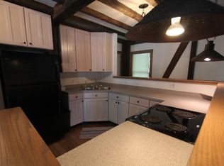 6122 N Locust St #4UZQ2VBES, Peninsula, OH 44264