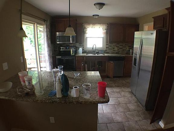 3rd image of 9420 Hardy St