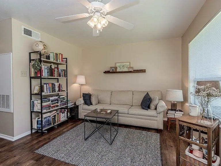 Sonoma Apartment Homes — Photo 10