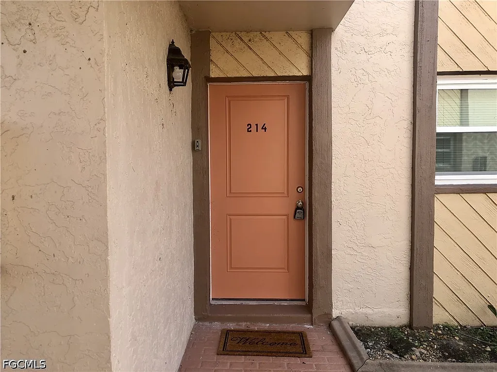 2 bed, 1.0 bath, 732 sqft, $1,175 — Photo 2