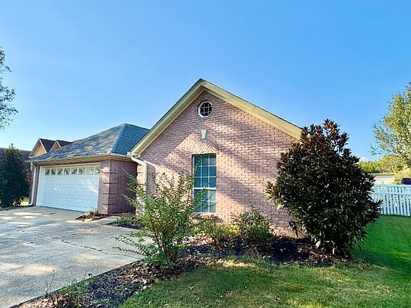 2nd image of 140 Cherry Hill Dr