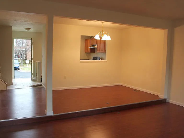 10 Crystal Rock Ct — Photo 6