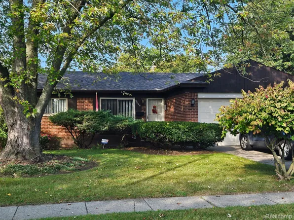 9606 Washington St, Romulus, MI 48174