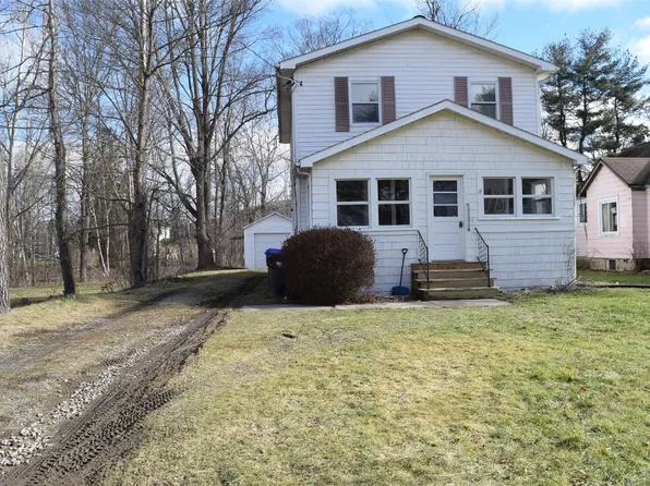 201 Eastland Rd, Vestal, NY 13850