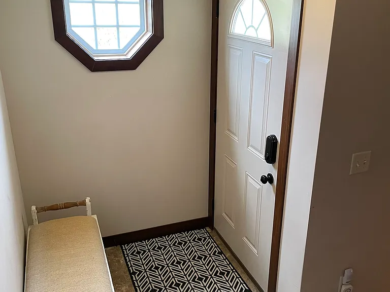2435 Foxglove Cir — Photo 16