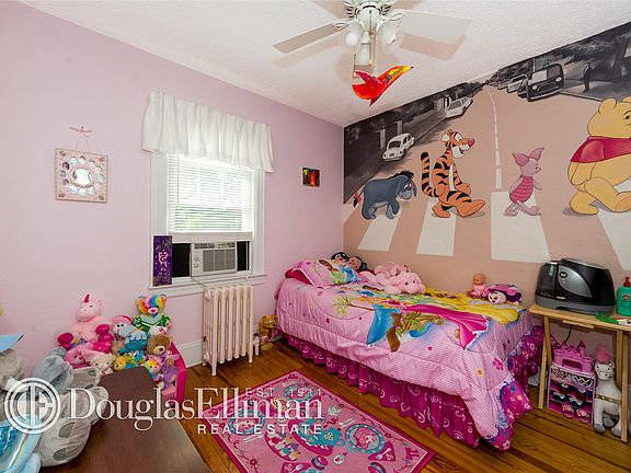 4th image of 129 Wilson St