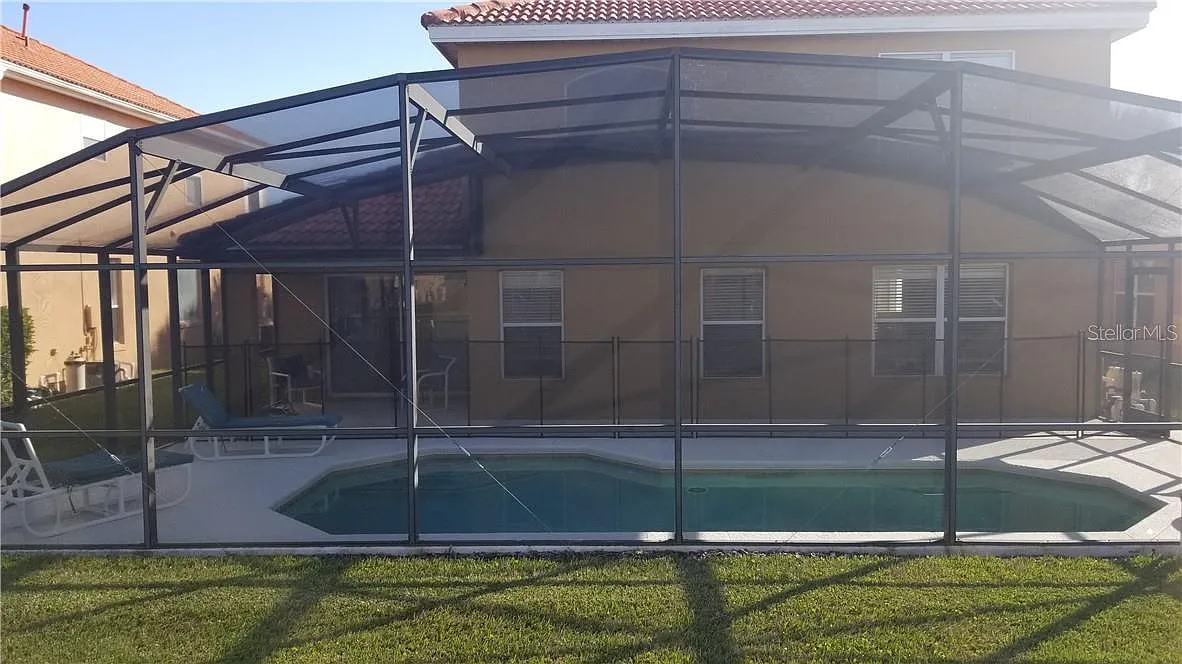 5 bed, 2106 sqft, $2,800 — Photo 3