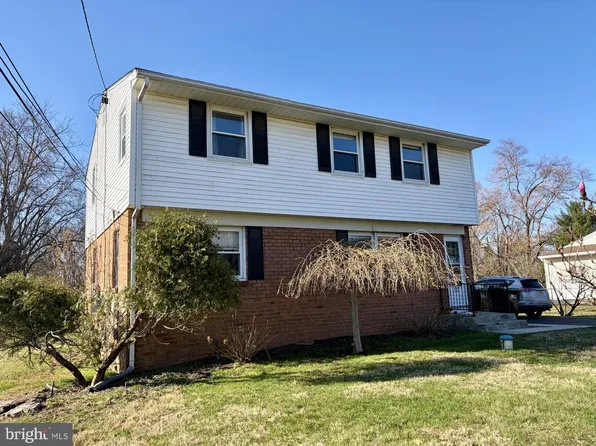 18 Crest Ave, Pennington, NJ 08534